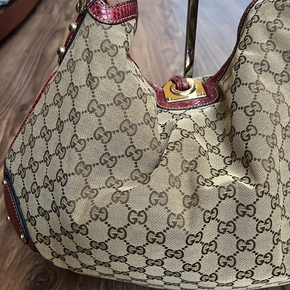 A302- ๐ฏ% authentic Gucci UNICEF INDY shoulder bag - Picture 8 of 16
